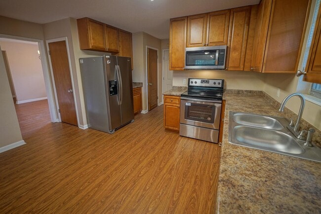 Building Photo - 410 Gaither Dr