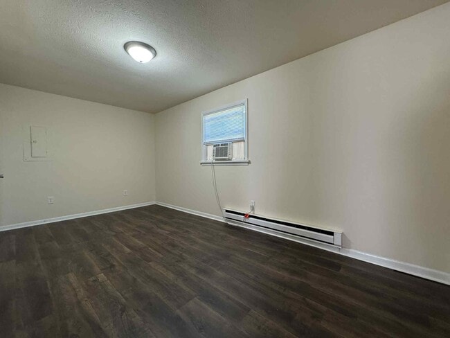 Building Photo - 2107 Southland St