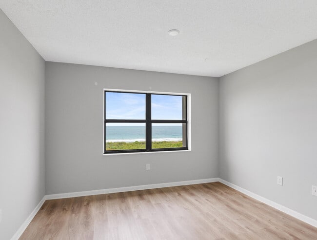 Building Photo - 3200 N Hwy A1A