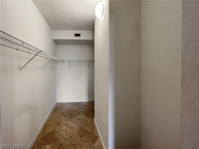 Building Photo - 13110 Bella Casa Cir
