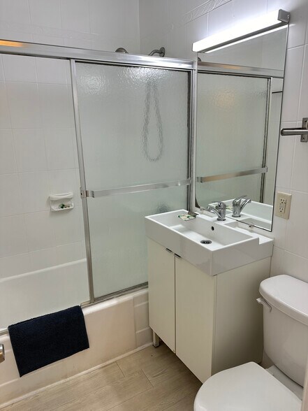 Building Photo - 7300 Ocean Ter