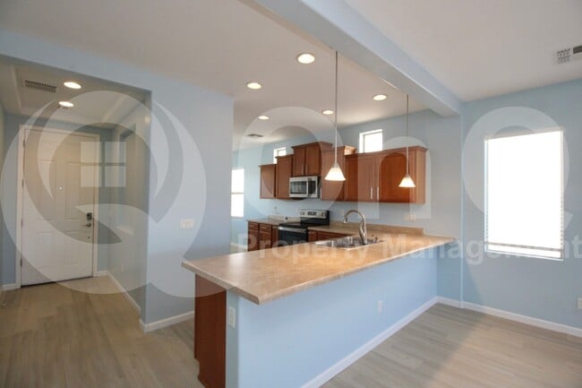 Building Photo - 38032 W Vera Cruz Dr