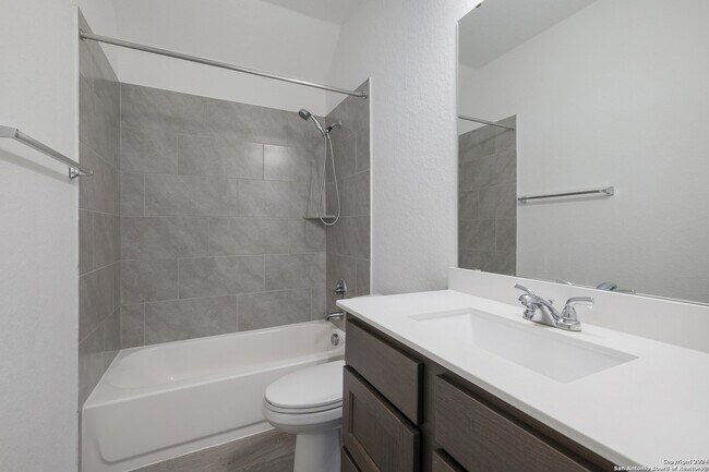 Building Photo - 2721 Barkey Spgs