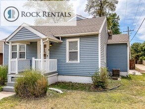 Building Photo - 4 Bed 2 Bath with Bonus Room