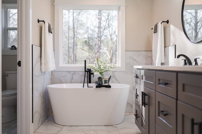 Building Photo - 104 Elohi Ln