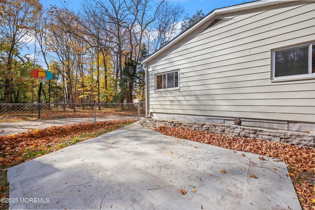 Building Photo - 400 S 1st Ave