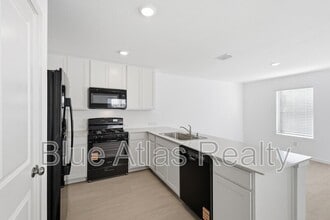 Building Photo - 12157 Steeplechase Dr