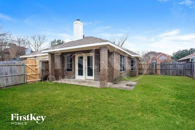 Building Photo - 928 Micarta Dr