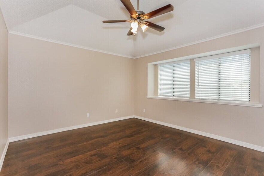 Building Photo - 3309 Country Creek Ln
