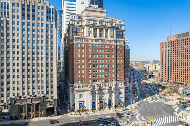 The Phoenix - 1600 Arch St Philadelphia PA 19103 | Apartment Finder