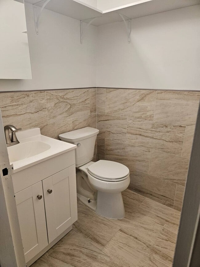 Building Photo - 50 Donna Ct