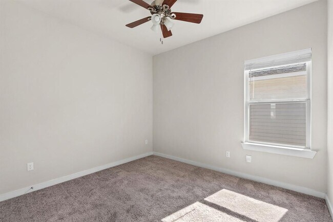Building Photo - 221 Ancellotta Wy