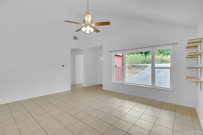 Building Photo - 2720 Golf Dr