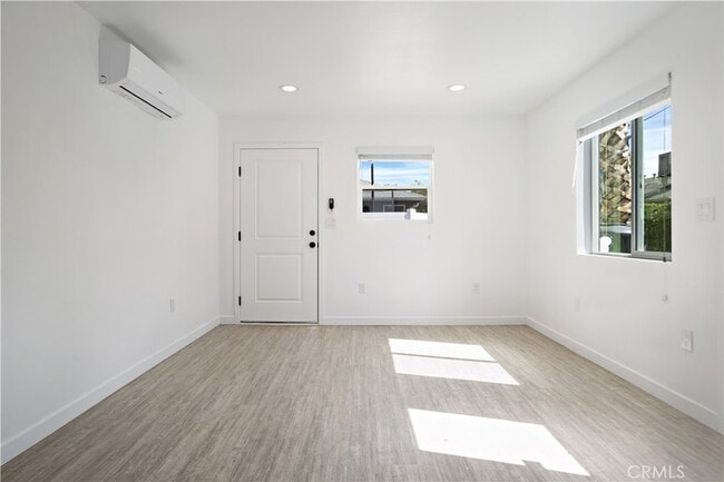 Building Photo - 18924 Sylvan St