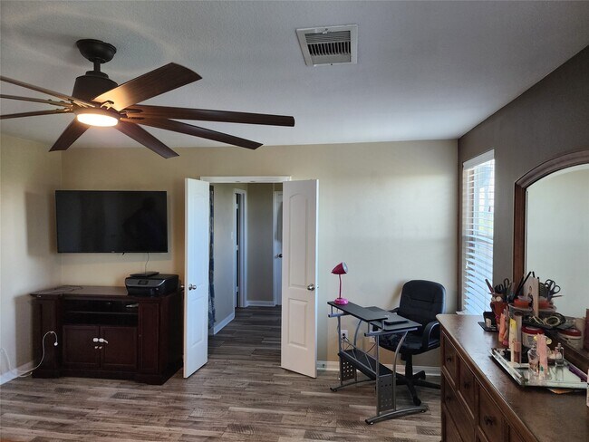 Building Photo - 1843 Garnet Breeze Dr