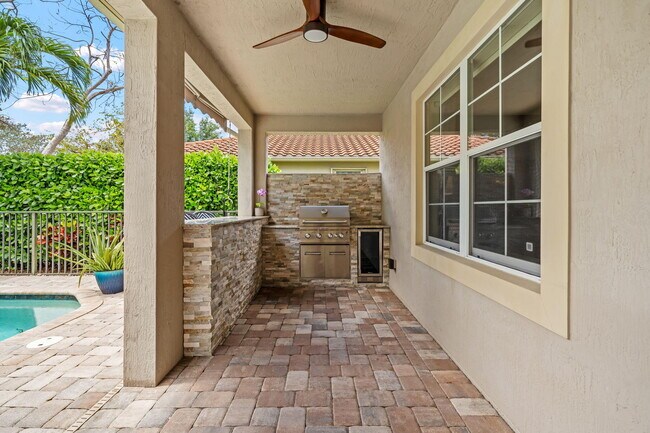 Building Photo - 10652 Ivanhoe Ln