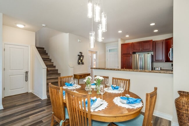 Building Photo - Beautiful Fully Furnished, 3 Bed/2 Bath Kai Ani Village Townhome