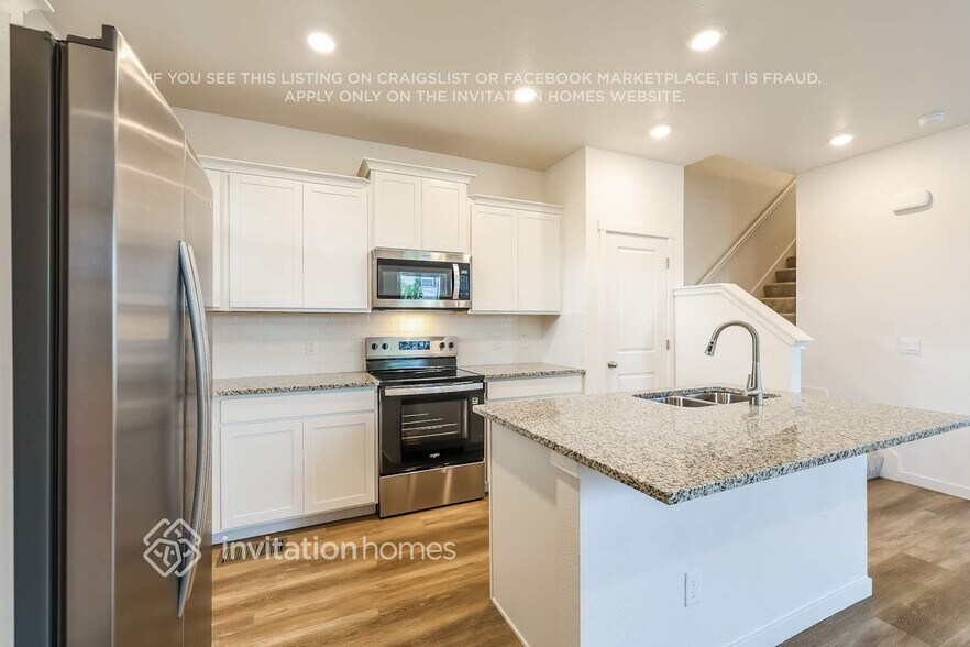 Building Photo - 287 S Uriah St