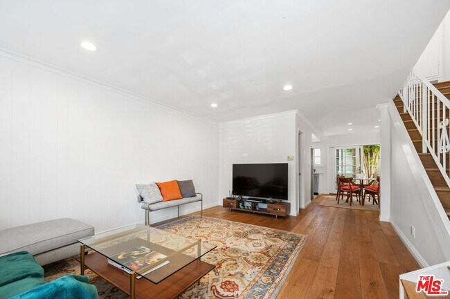 Building Photo - 27912 Ridgecove Ct N