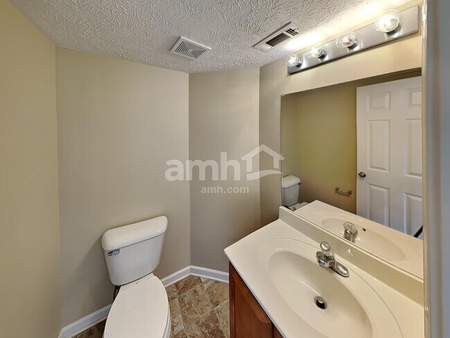 Building Photo - 4006 Pennick Ct