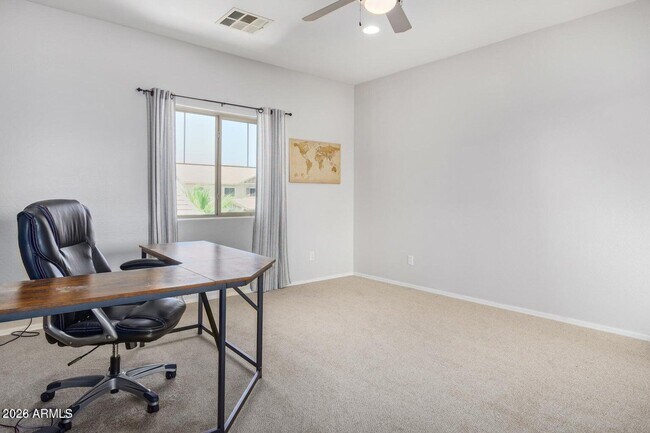 Building Photo - 939 E Sourwood Dr