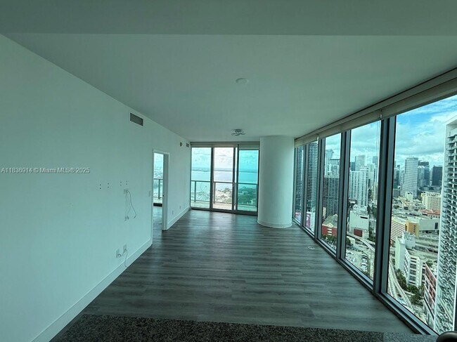 Building Photo - 888 Biscayne Blvd