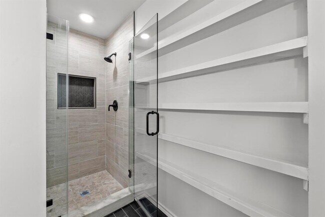 Building Photo - 801 Lime Rock Dr