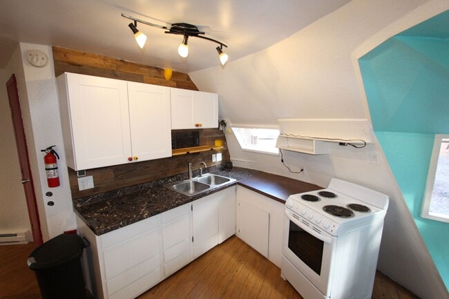 Building Photo - Unique Dome-Shaped Studio Surrounded by Ponderosa Pines With MOVE-IN Special! $300 off 1st month