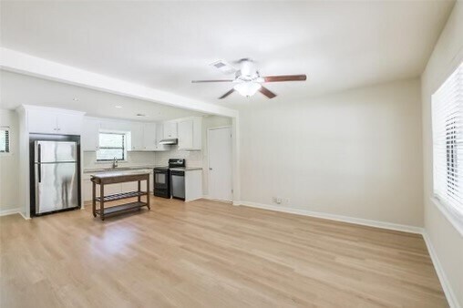 Building Photo - 3103 Maysel St