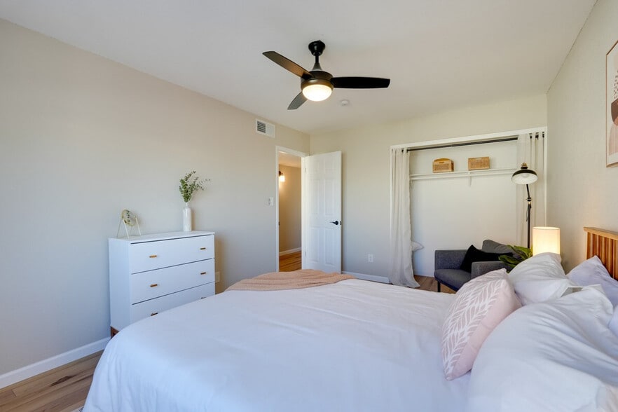 Building Photo - 7915 E Keim Dr