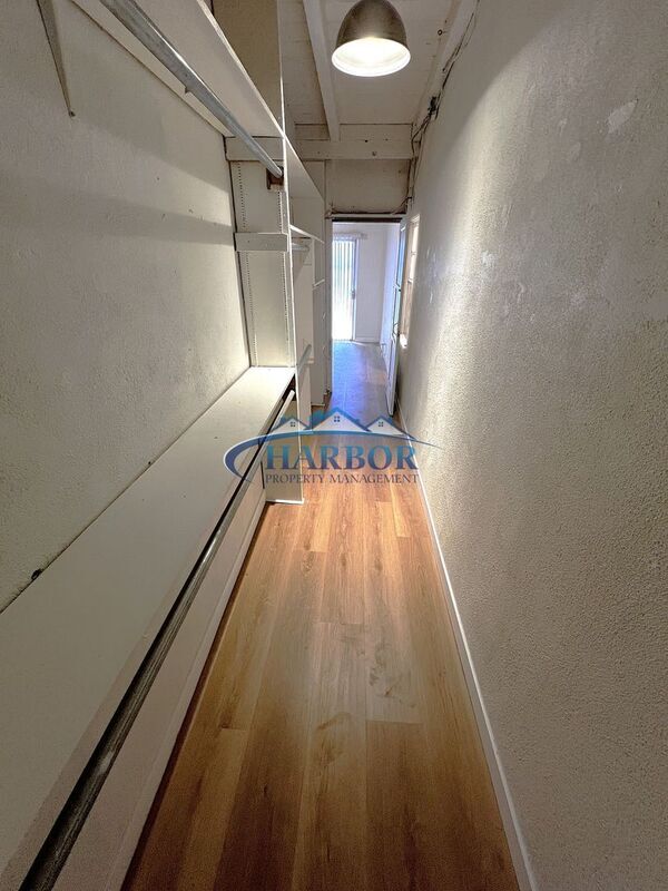 Building Photo - 10019 S Felton Ave