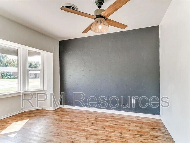 Building Photo - 1705 Carlisle Rd