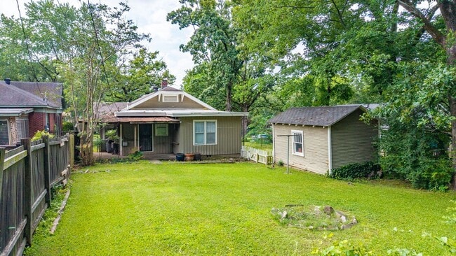 Building Photo - 5110 Lee Ave