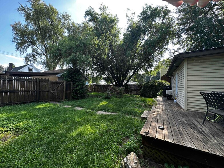 Building Photo - 2112 E Cumberland St