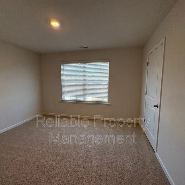 Building Photo - 96 Black Crk Dr