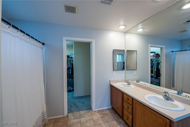 Building Photo - 5283 Broadlake Ln