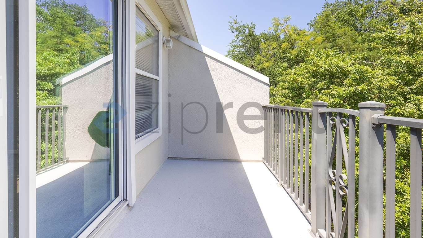 Building Photo - Unit