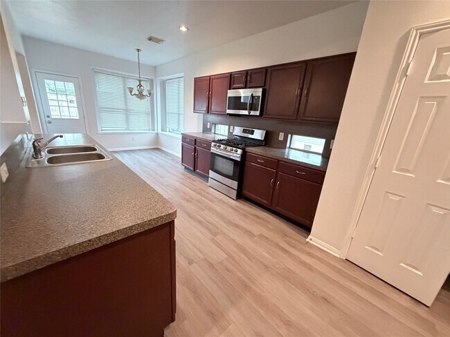 Building Photo - 17407 S Sienna Cove Ln