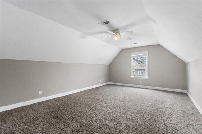 Building Photo - 7458 White Pine Dr