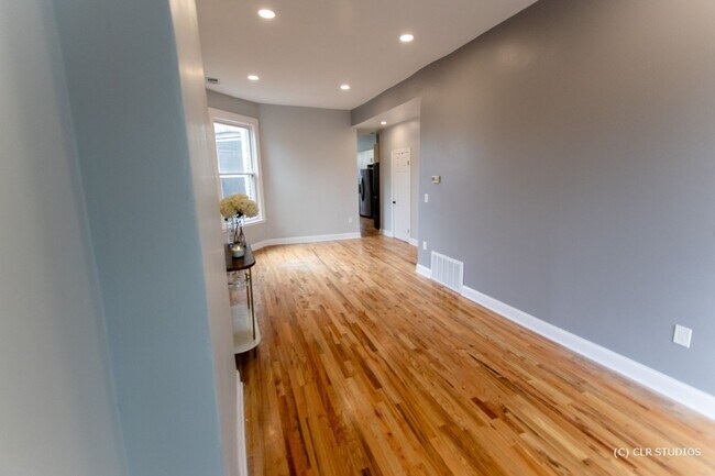 Building Photo - 2343 W Grenshaw St