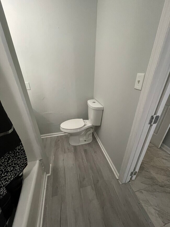 Renovated bathroom - 1820 E Allegheny Ave