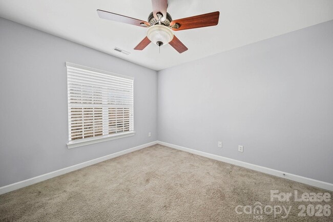 Building Photo - 704 Springwood Dr