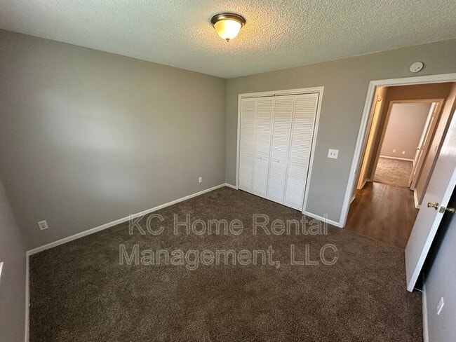 Building Photo - 433 Lee Dr
