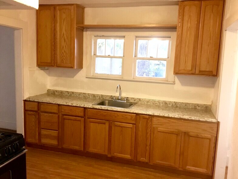 Building Photo - 2110 A Street