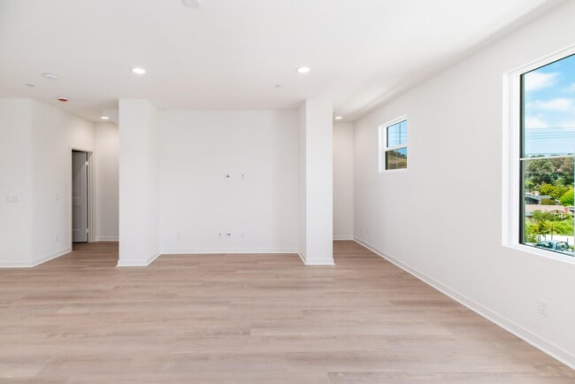 Building Photo - 4618 Catmint Ln