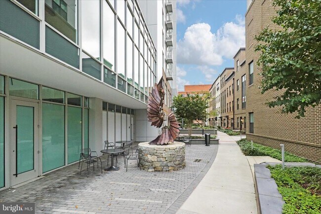 Building Photo - 925 N Fairfax St