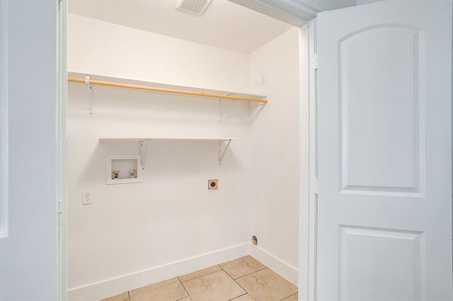 Building Photo - 2316 Roosevelt Ave