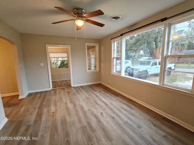 Building Photo - 1447 Lawrence Pl