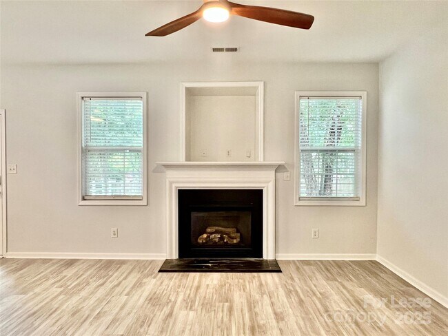 Building Photo - 5717 Lindley Crescent Dr
