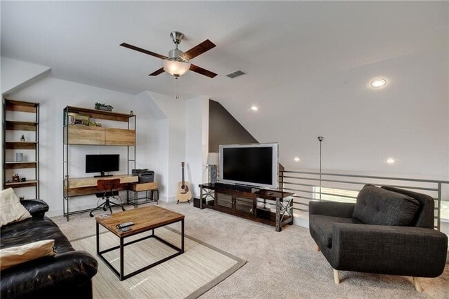 Building Photo - Eastwood at Riverside #47